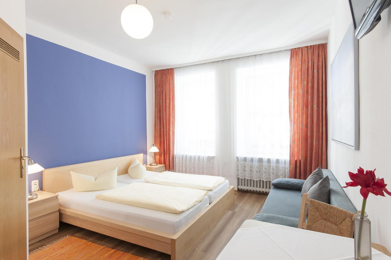 Hotel Pension Am Hauptbahnhof Munchen Bagian luar foto