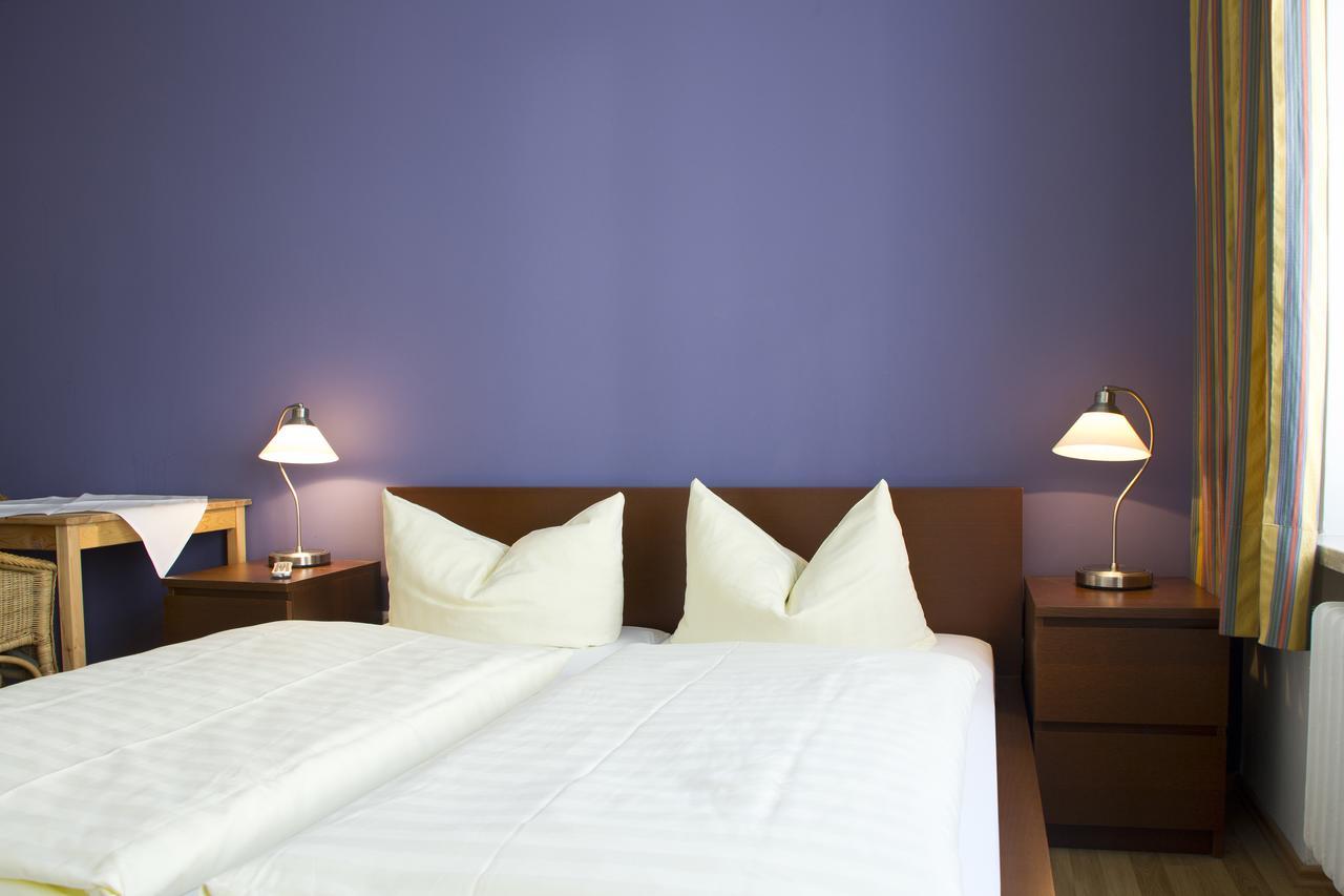 Hotel Pension Am Hauptbahnhof Munchen Bagian luar foto
