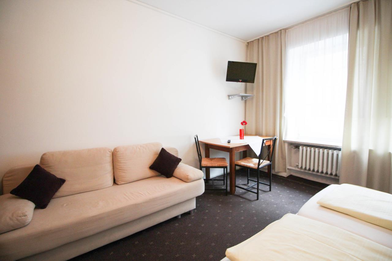 Hotel Pension Am Hauptbahnhof Munchen Ruang foto