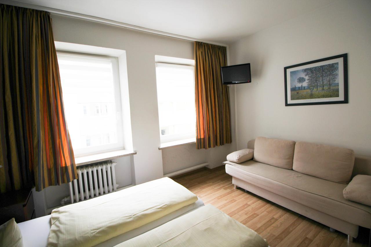 Hotel Pension Am Hauptbahnhof Munchen Bagian luar foto