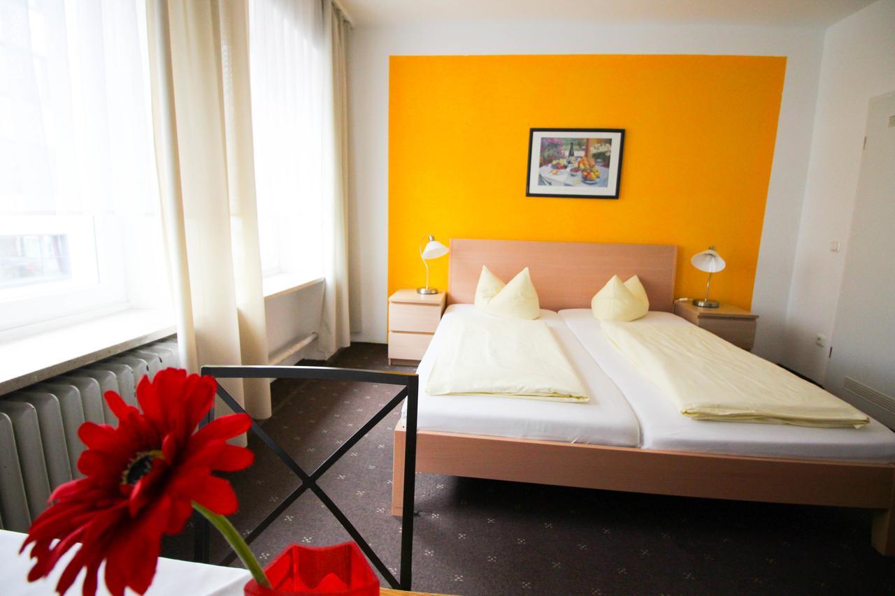 Hotel Pension Am Hauptbahnhof Munchen Bagian luar foto