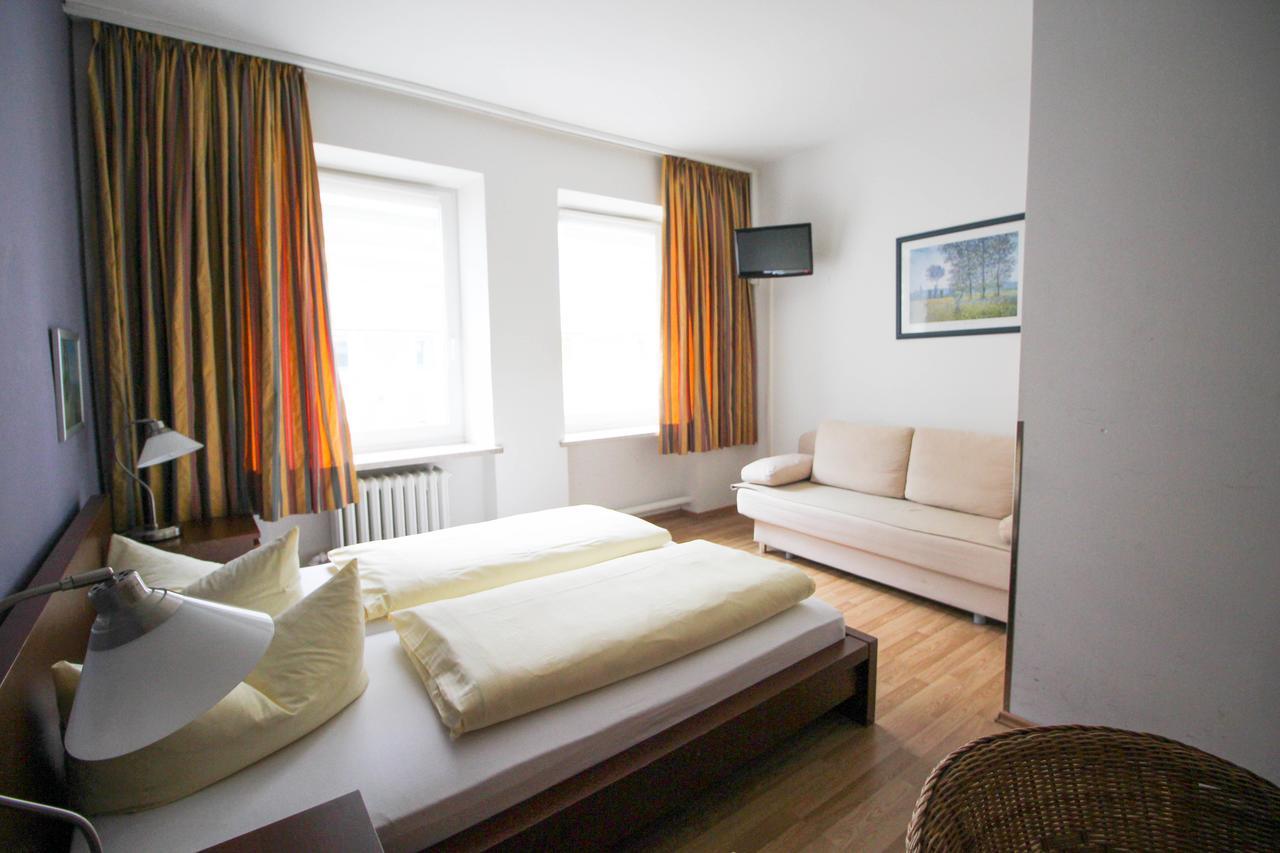 Hotel Pension Am Hauptbahnhof Munchen Bagian luar foto